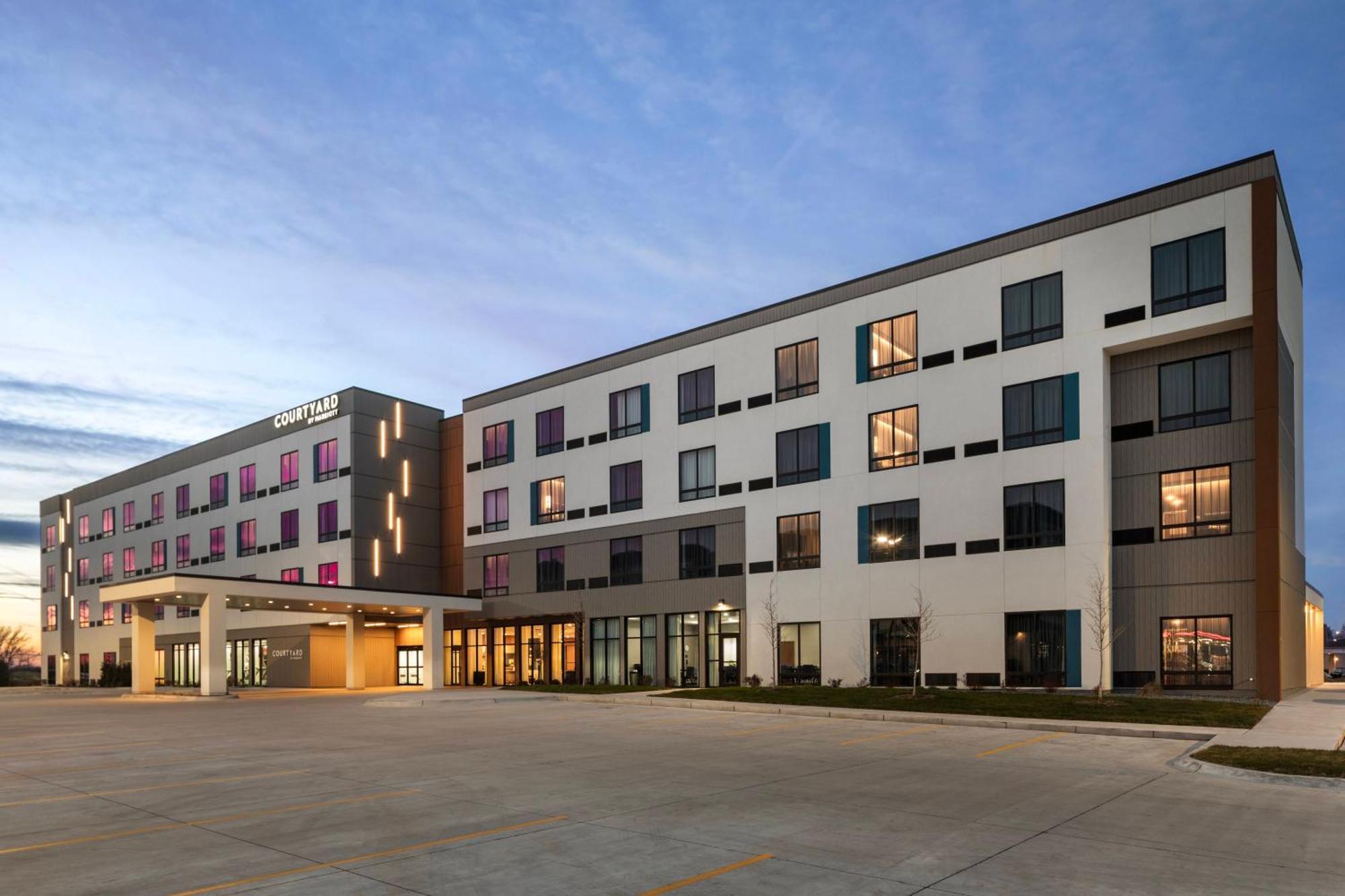 Courtyard By Marriott Bettendorf Luaran gambar